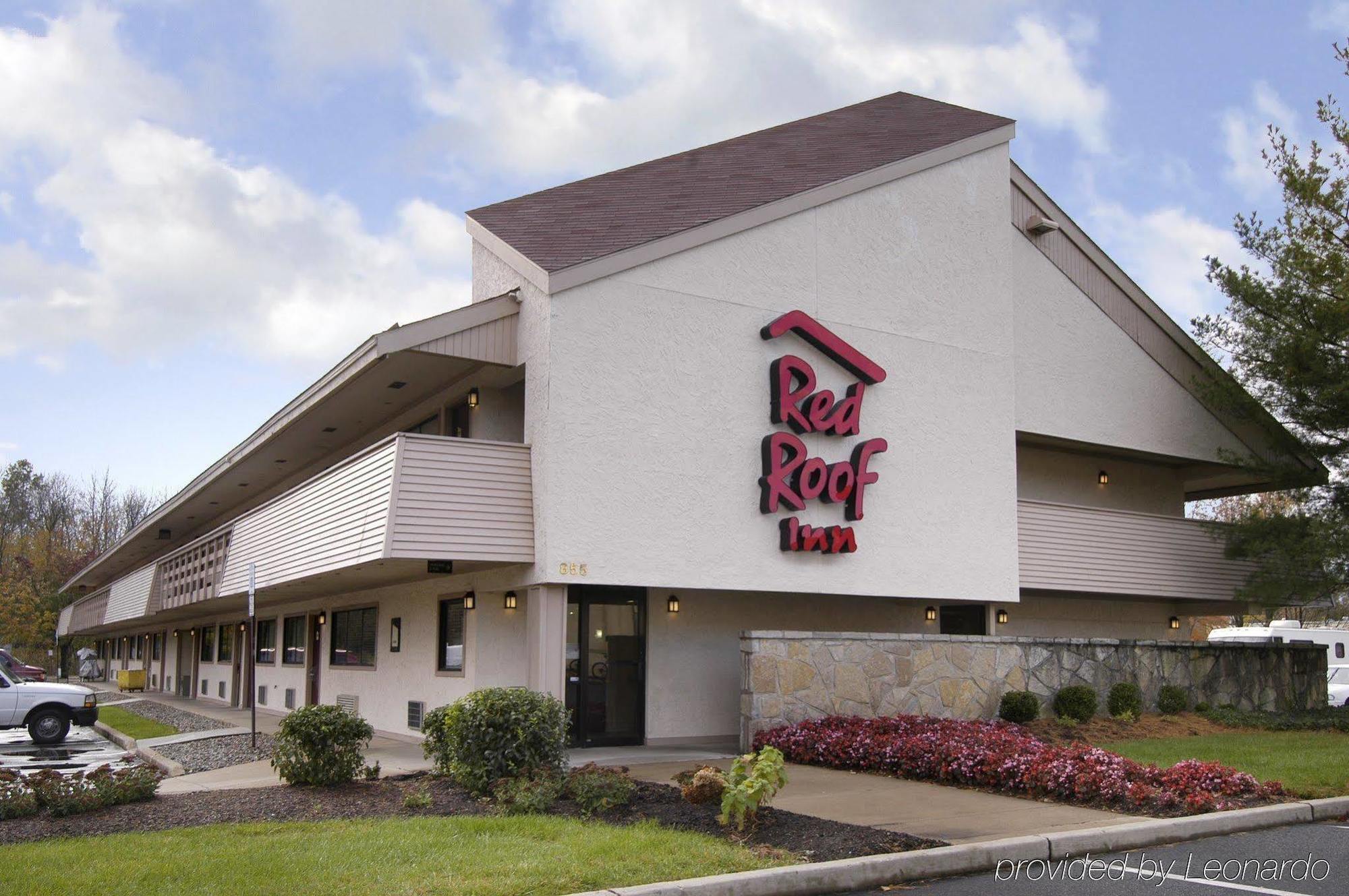 Red Roof Motel 2*