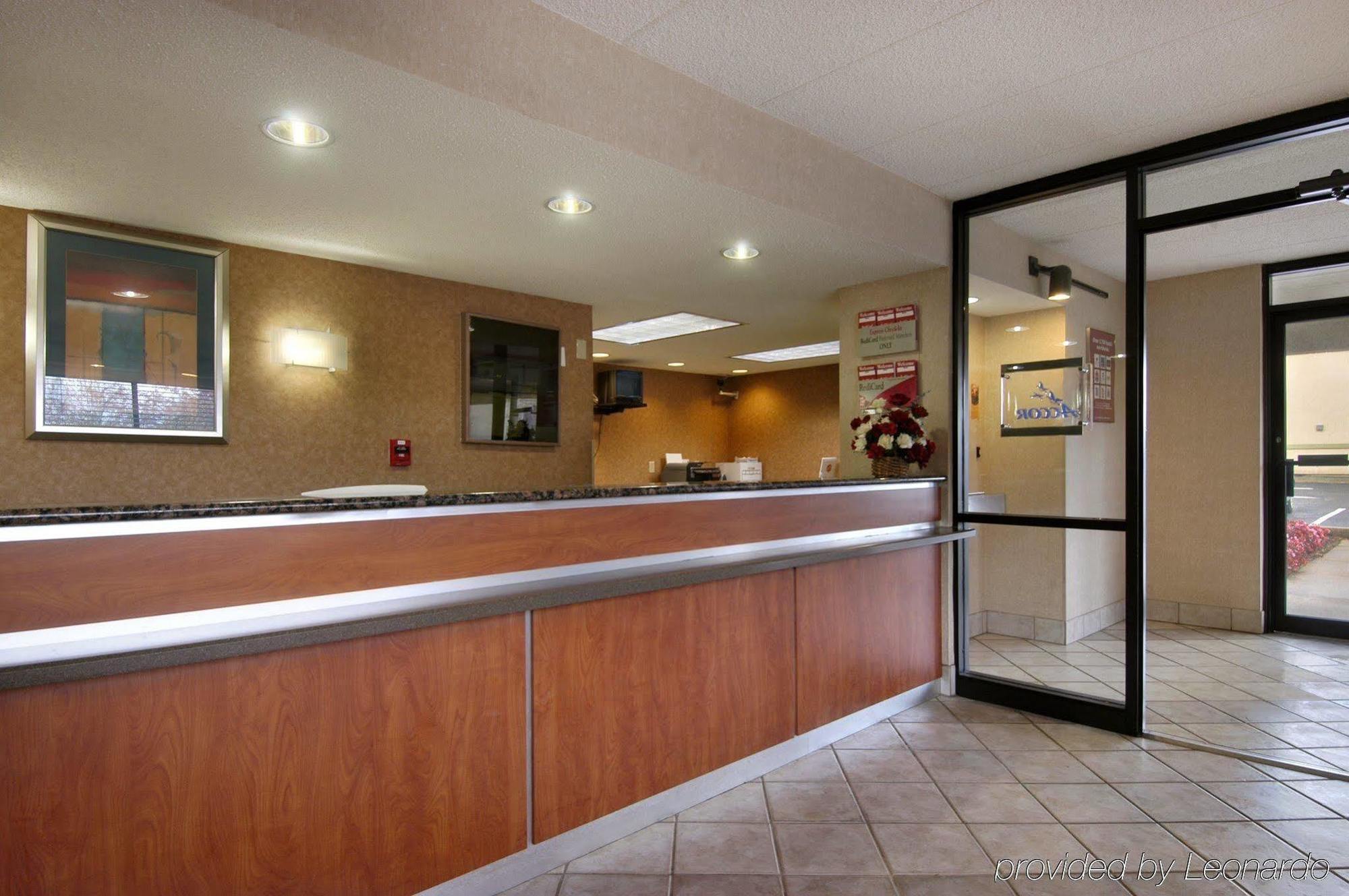 Motel Red Roof 2*